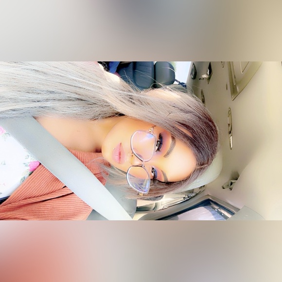 Meet your Posher, Katherine - Picture 5 of 5